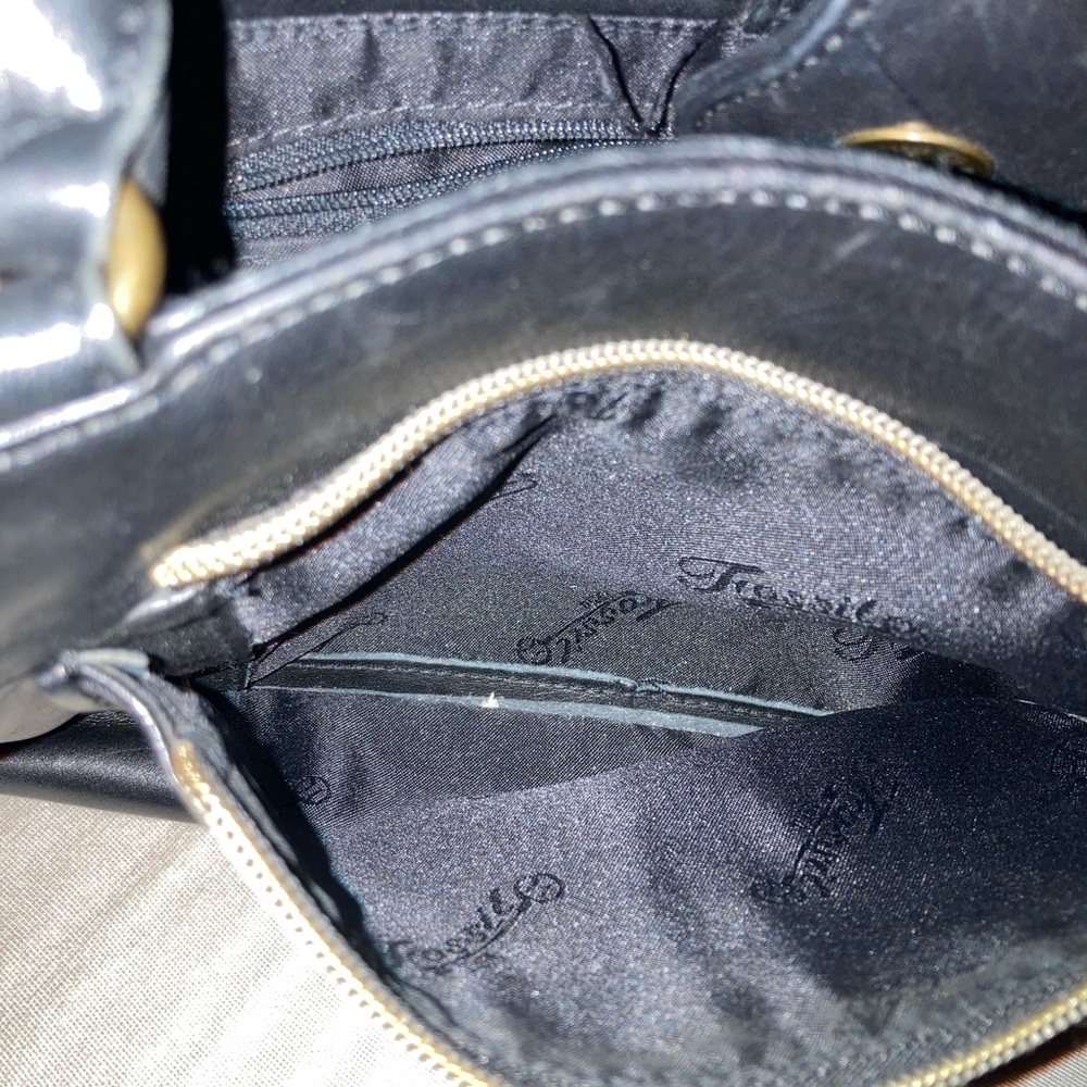 Fossil Black Leather Satchel with Structured Design - Picture 13 of 16